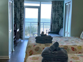 *BEAUTIFUL OCEANFRONT GETAWAY* Queen Beds*Pools*Hot Tubs++* B33